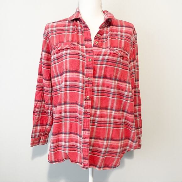 BDG Tops - BDG red plaid flannel button down top size small grunge